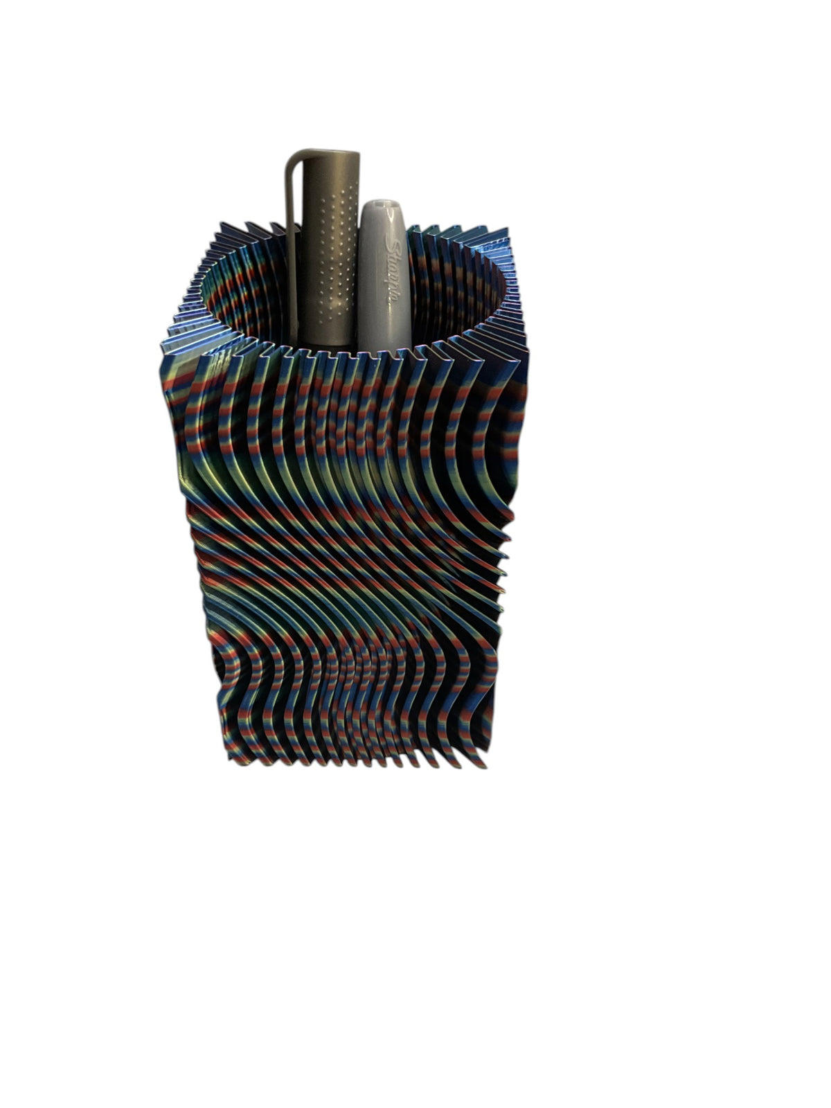Multicolor wavy 3D printed pen holder with pens